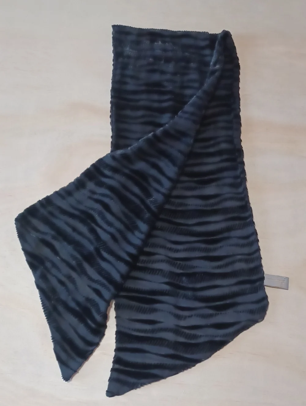 Elaine Gold Collection XIIX Velvet Burnout 56×10 Rayon Silk Oblong Scarf Black